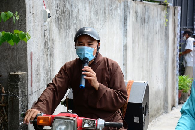 Continuing to support people in need in the Covid-19 pandemic of Hoang Phap Pagoda (series 2)